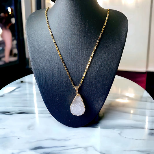 Drizzy Quartz Queen Necklace