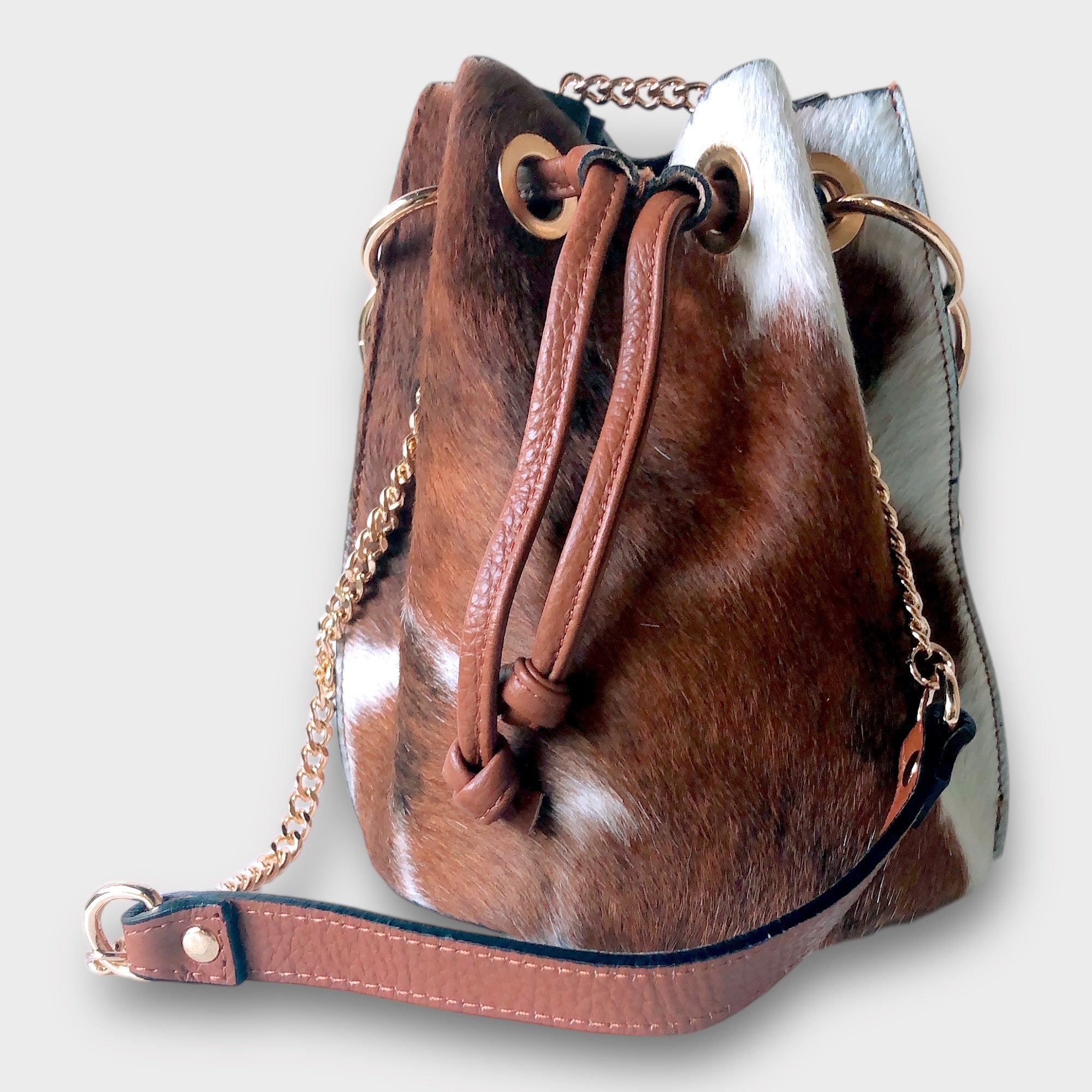 Cowhide Bucket Purse | SwansNature