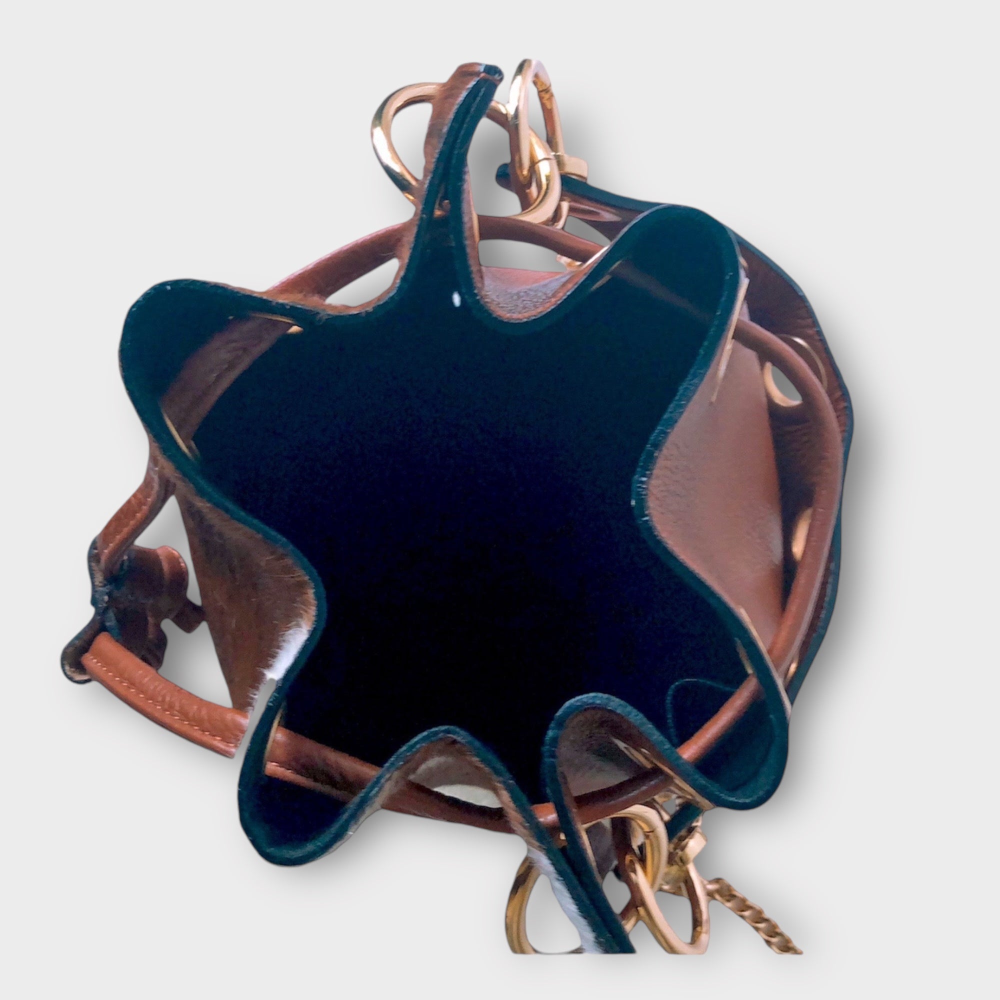 Cowhide Bucket Purse | SwansNature