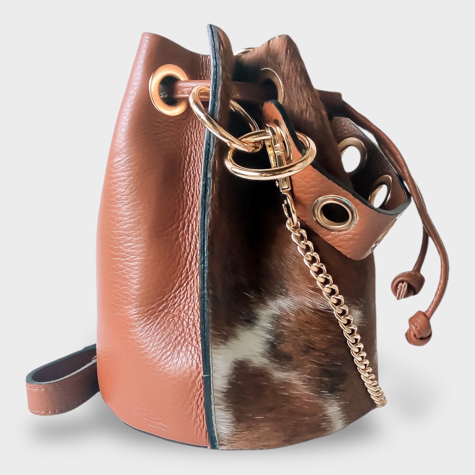 Cowhide Bucket Purse | SwansNature