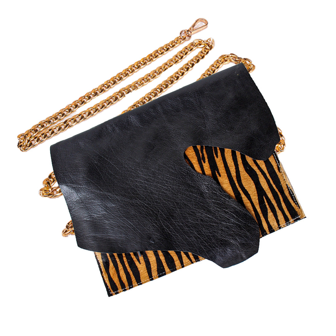 Kingdom Clutch - Dip Black Zebra