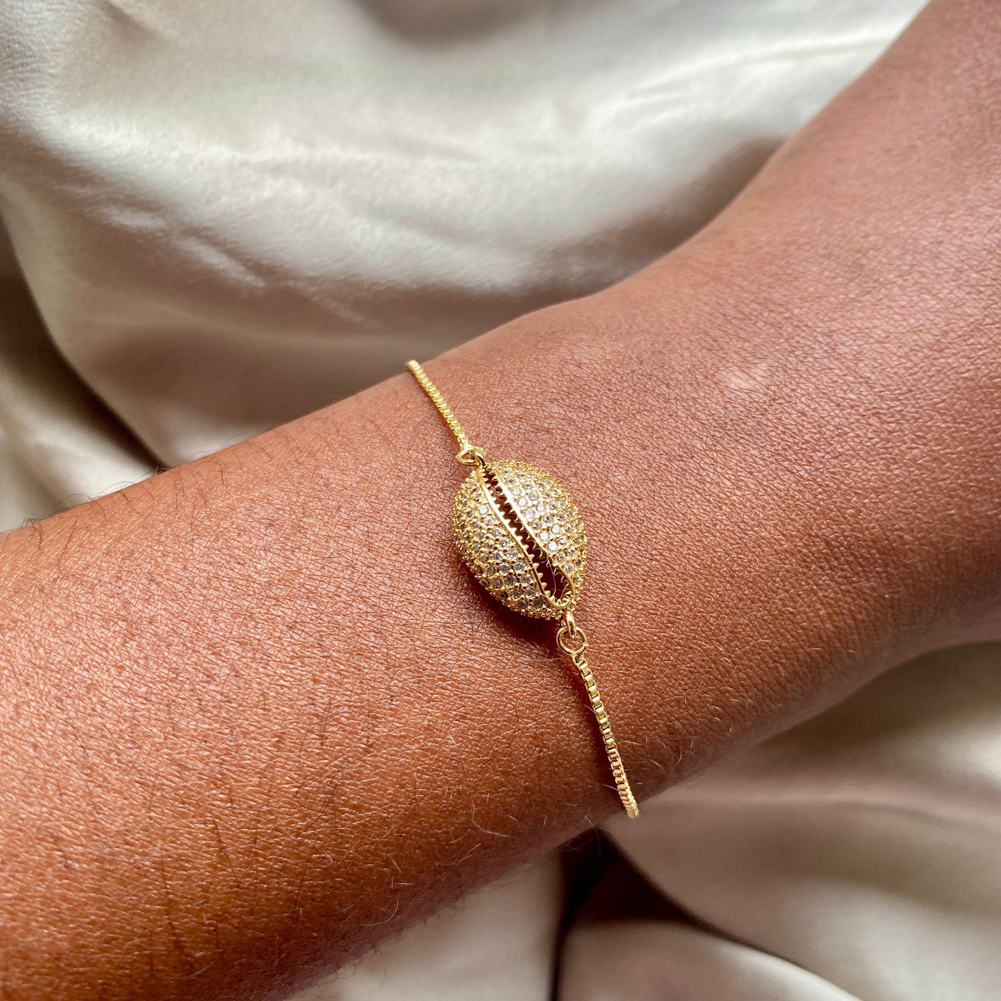 Cowrie's Empress Bracelet |SwansNature