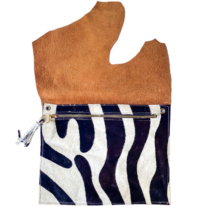 Kingdom Clutch - Dip Saddle Tan Zebra